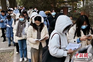 裤袜：国家队百场主教练却让卢卡库当队长，当时我内心突然崩溃了